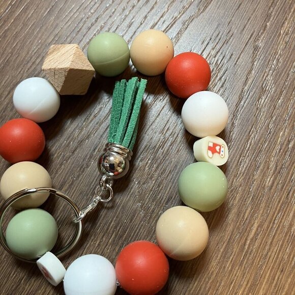 Handmade New Green/White/Tan/Red Holiday-Christmas Silicone Bead Wristlet Keycha - Picture 5 of 5